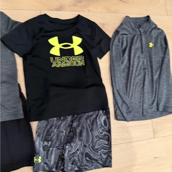 Under Armour Kids Black and Gray T-Shirt Collection size 6 - Picture 3 of 3